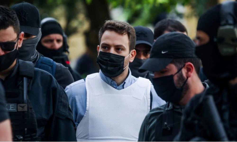 Γλυκά νερά - Μπάμπης Αναγνωστόπουλος: Βρέθηκε με… κινητό στις φυλακές – Ο έλεγχος που τον «έκαψε»